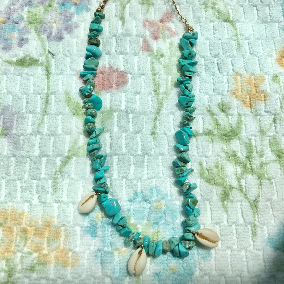Puka Turquoise Shell Necklace 16-inch - Picture 2 of 4